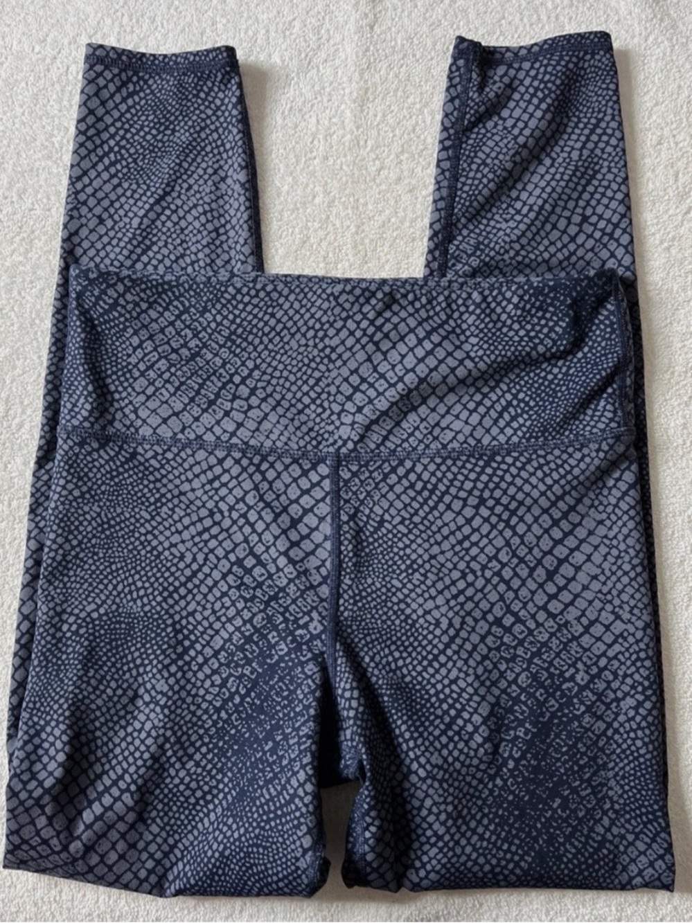 GAPFIT Studio Sky High Yoga Leggings Blue Snakeskin
